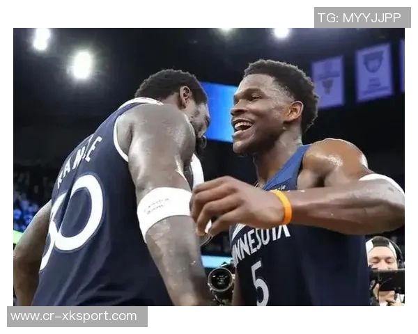 兰德尔盛赞爱德华兹超越期待认为他是一位真诚可靠的非凡球员