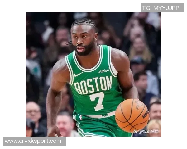 杰伦布朗调侃普理查德偷技中距离命中率飙升助力球队胜利