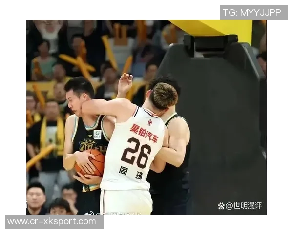 湖马对决引发争议裁判判罚尺度遭媒体质疑共66次犯规成焦点 湖马对决引发争议裁判判罚尺度遭媒体质疑共66次犯规成焦点