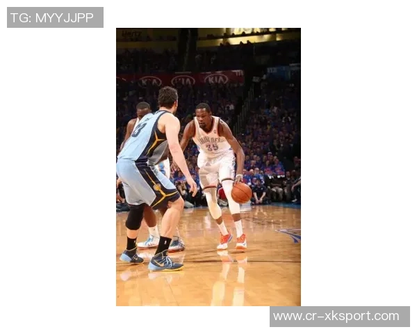 阿伦表现低迷12投仅3中仅得9分2篮板1抢断引发热议