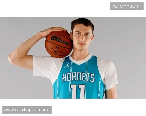 新秀卡尔克布伦纳半场表现抢眼2中2斩获8分3篮板1抢断1盖帽 新秀卡尔克布伦纳半场表现抢眼2中2斩获8分3篮板1抢断1盖帽