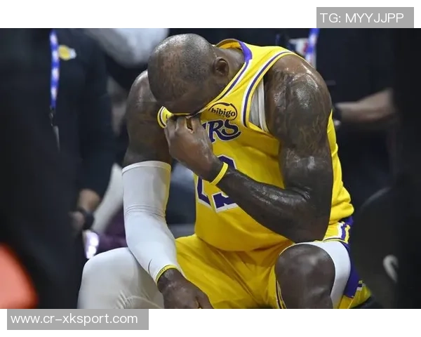 米切尔致敬泰森强调詹姆斯为克城首冠奠定重要基础 米切尔致敬泰森强调詹姆斯为克城首冠奠定重要基础